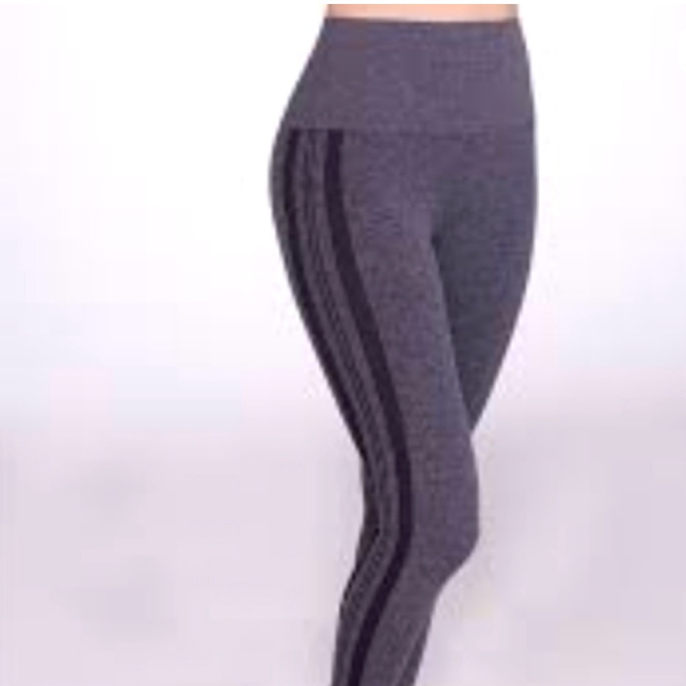 Spanx assets red hot lable seamless leggings!